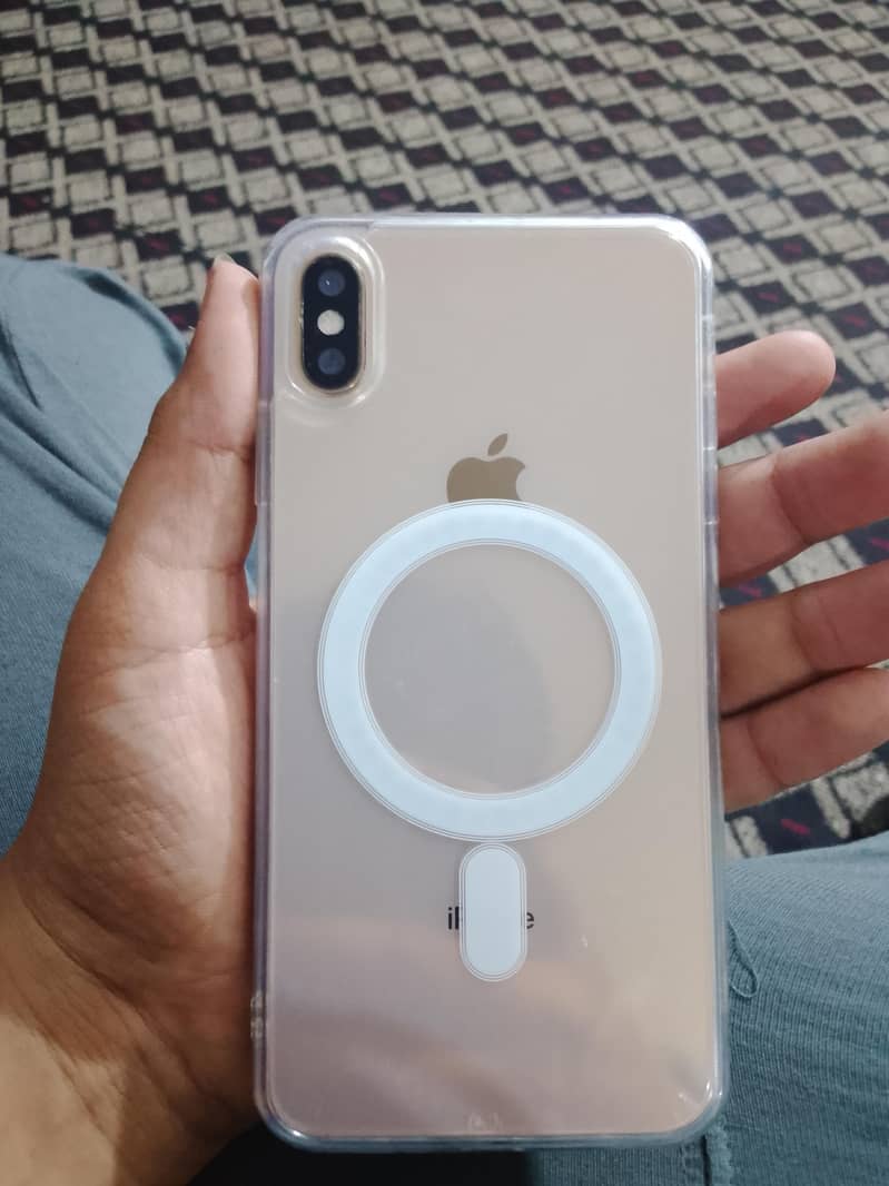 Apple iPhone XS Max 0