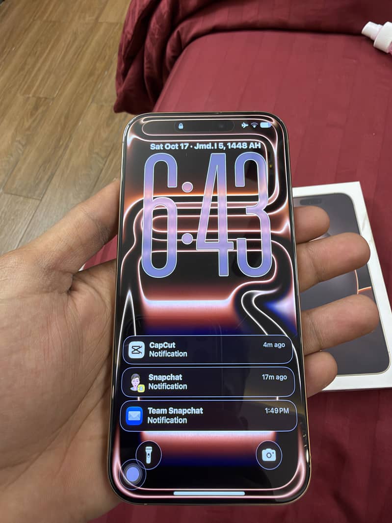 Apple iPhone 16 Pro Max 0
