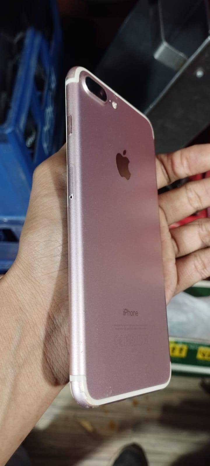Apple iPhone 7 Plus 2