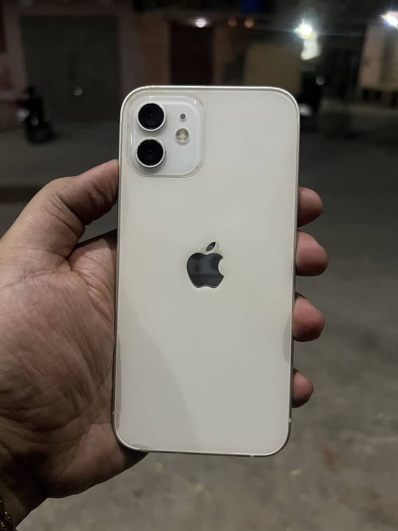 Apple iPhone 12 3