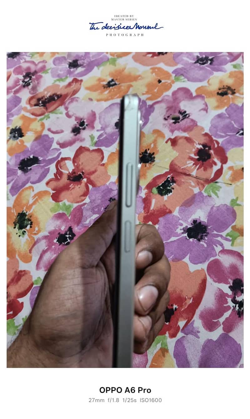 Realme C63 0