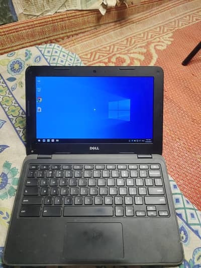 Chromebook 4GB 32GB condition 10 by 9