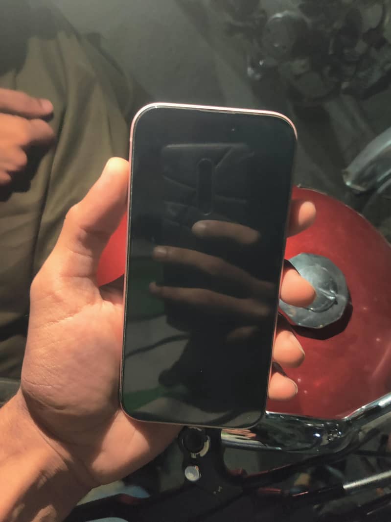 Apple iPhone 15 2