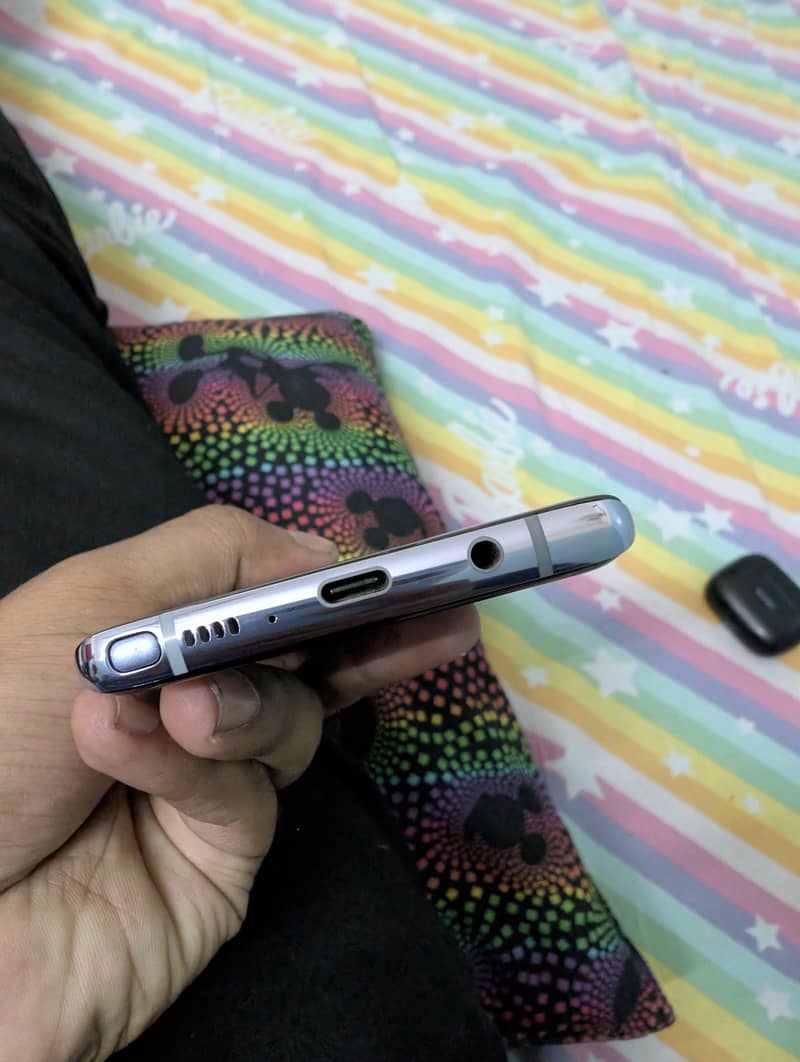 Samsung Mobile Note 8 3
