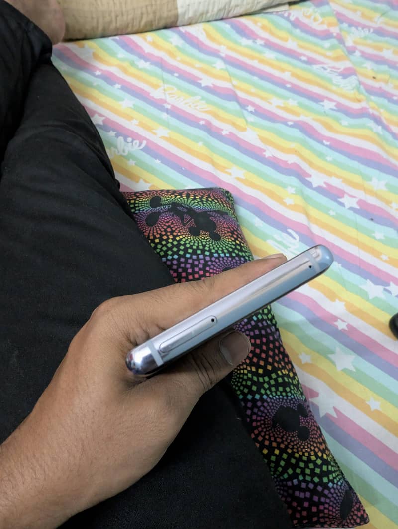 Samsung Mobile Note 8 5