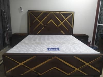 king bed with out metress