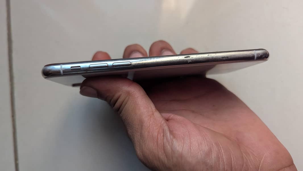 Apple iPhone X 2