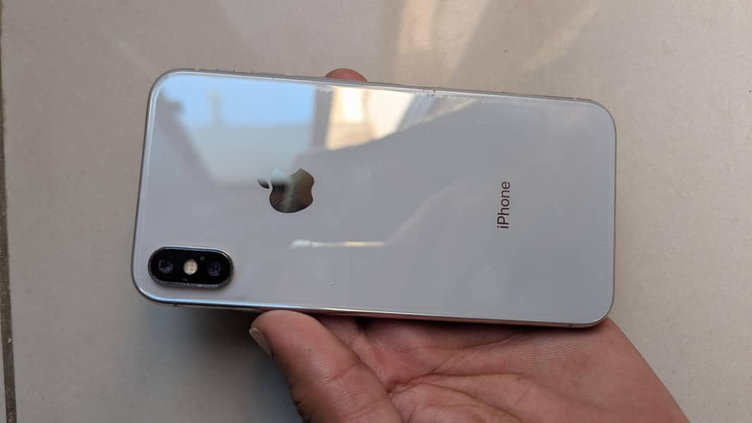 Apple iPhone X 3
