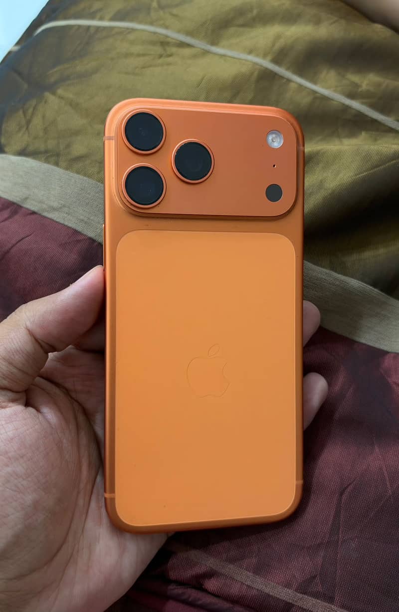 Apple iPhone 17 Pro Max 6