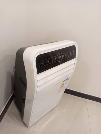 skywood portable AC inverter in mint condition
