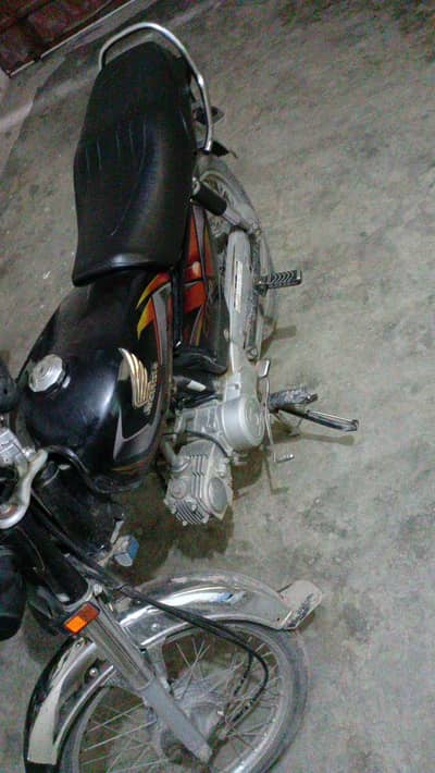 CD70 2021 ke 11 month nikli he 2022 model  Final 90,000