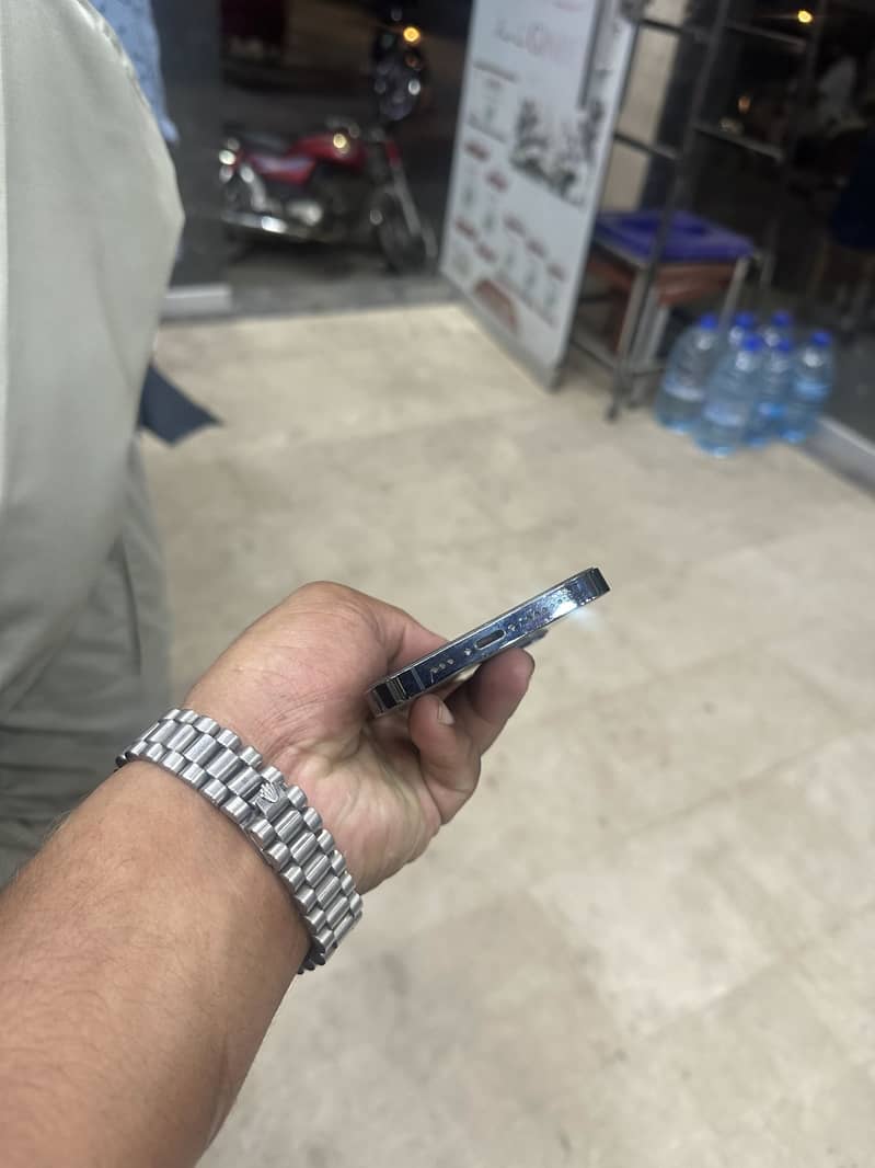 Apple iPhone 12 Pro 6
