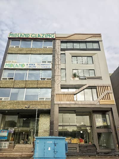 4 Marla Commercial Floor Available For Rent In DHA Phase 6 Lahore, Mostly Attractive To Multinationals Or Cooperative Companies.