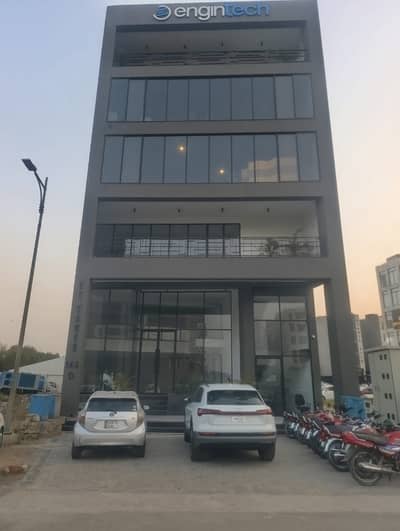 8 Marla Commercial Floor Available For Rent In Dha Phase 8 Broadway