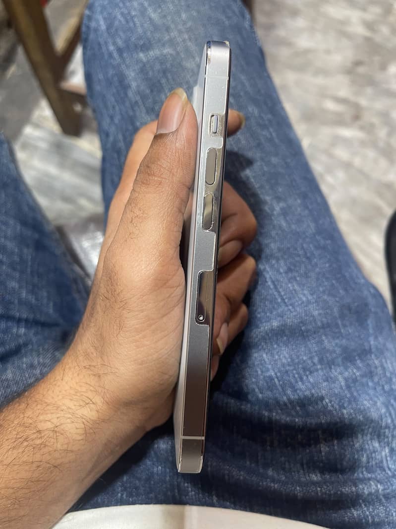 Apple iPhone 14 Pro 0