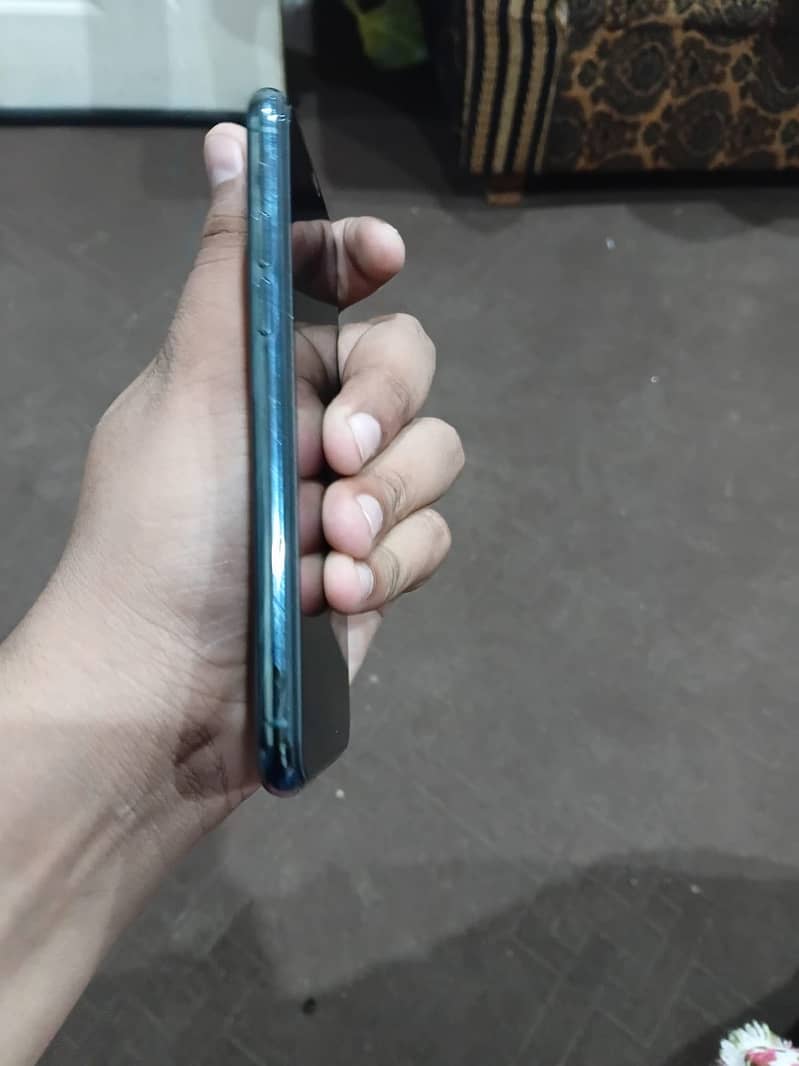 Apple iPhone 11 Pro 3