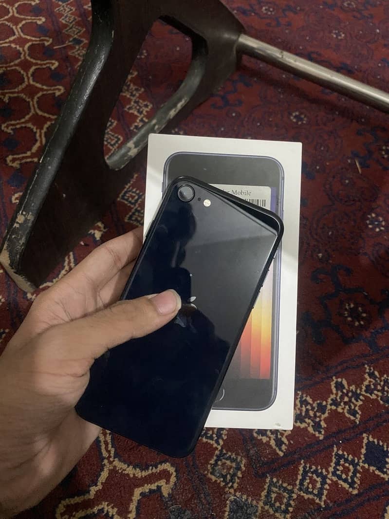 iPhone SE 3rd genration 3