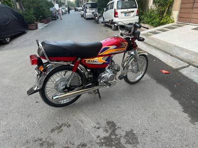Honda red CD 70