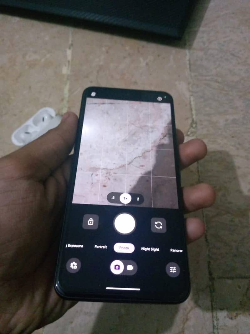 Google Pixel 8 4