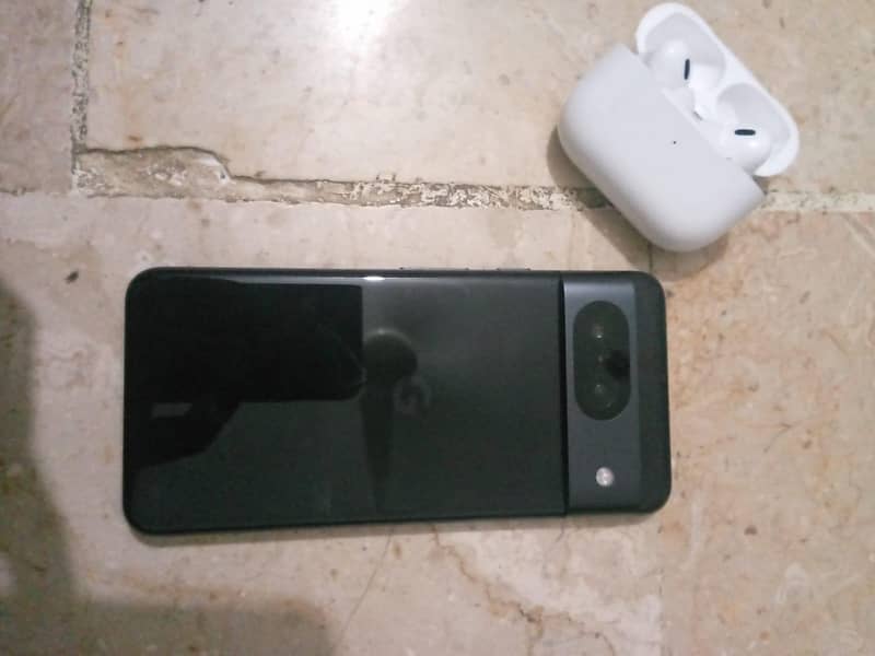 Google Pixel 8 13