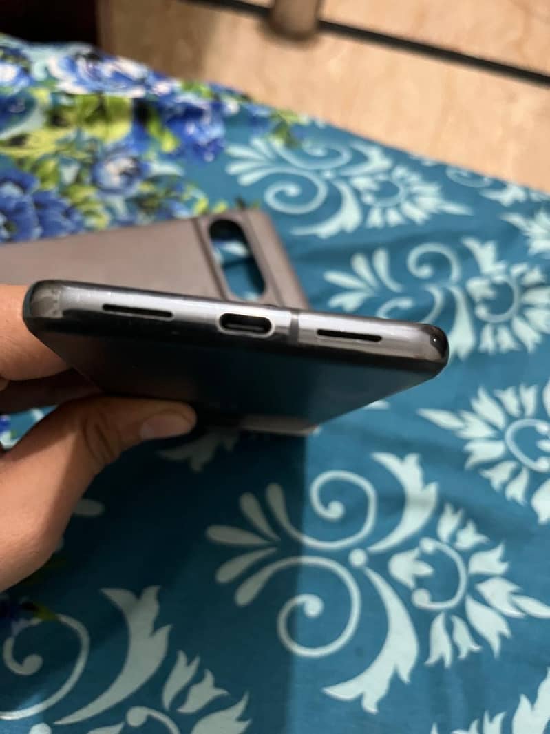 Google Pixel 8 Pro pta 3