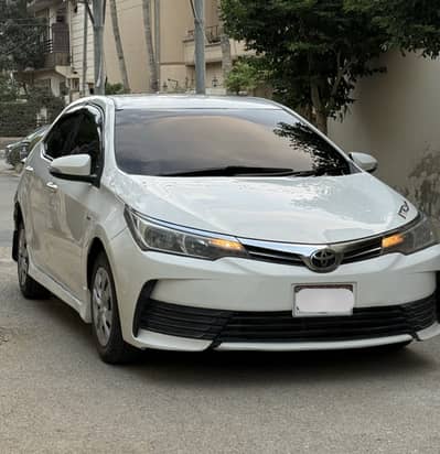 (URGENT SALE PAYMENT NEED)Toyota Corolla GLI 2017 Auto my family used