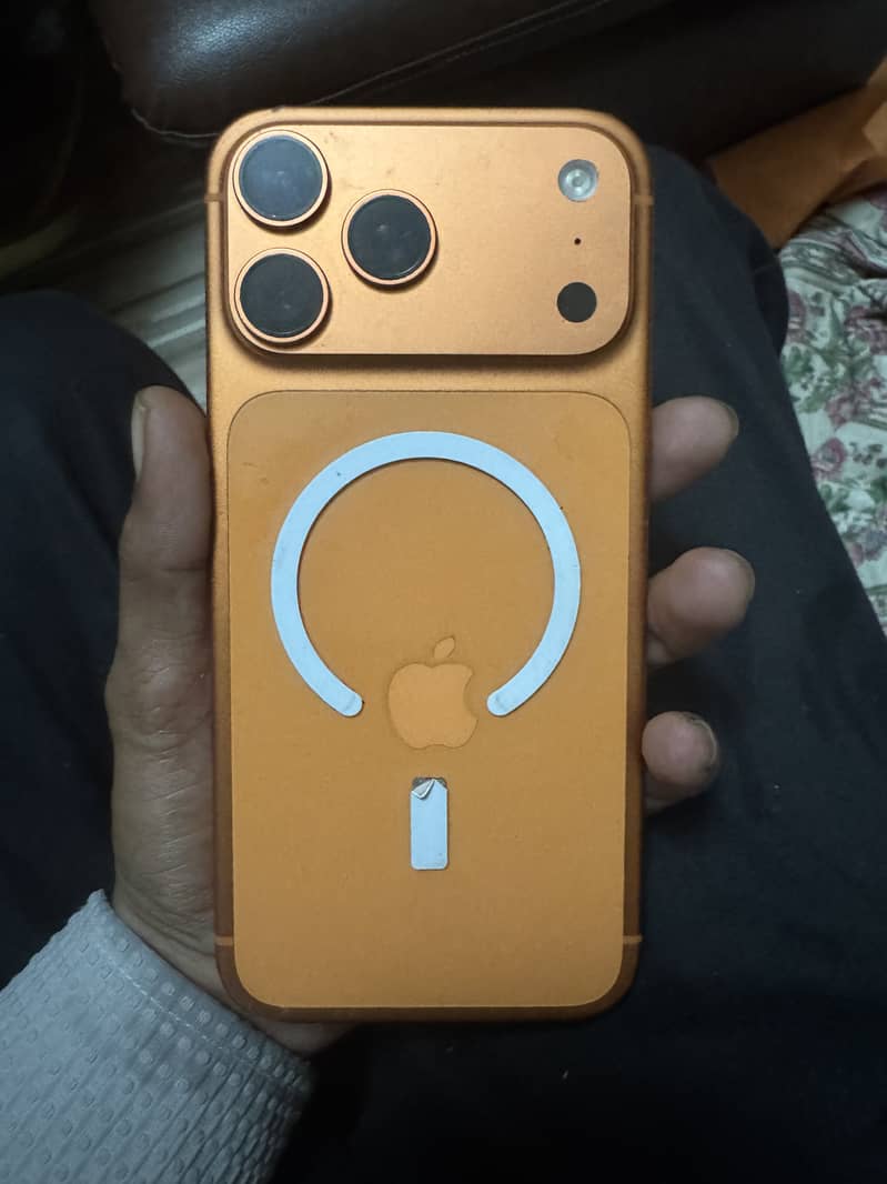 Apple iPhone 17 Pro Max 1