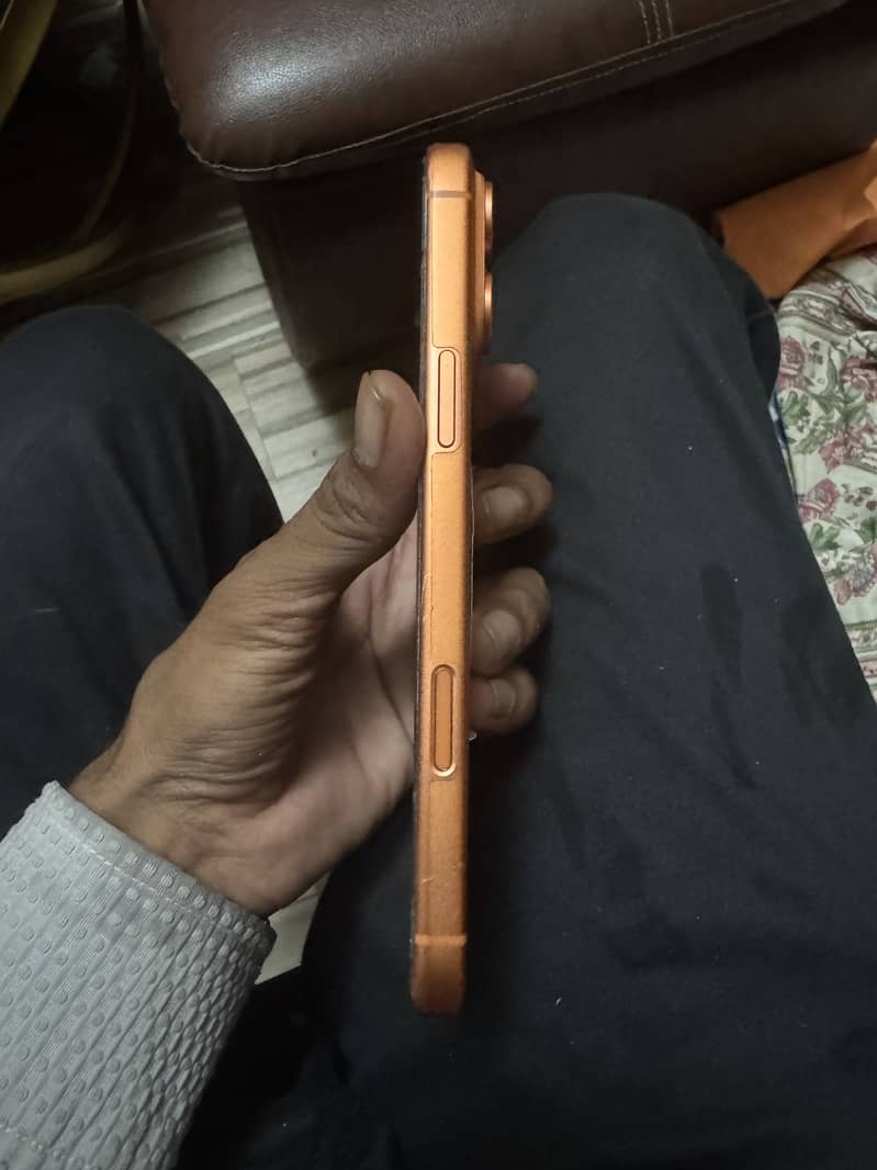 Apple iPhone 17 Pro Max 2