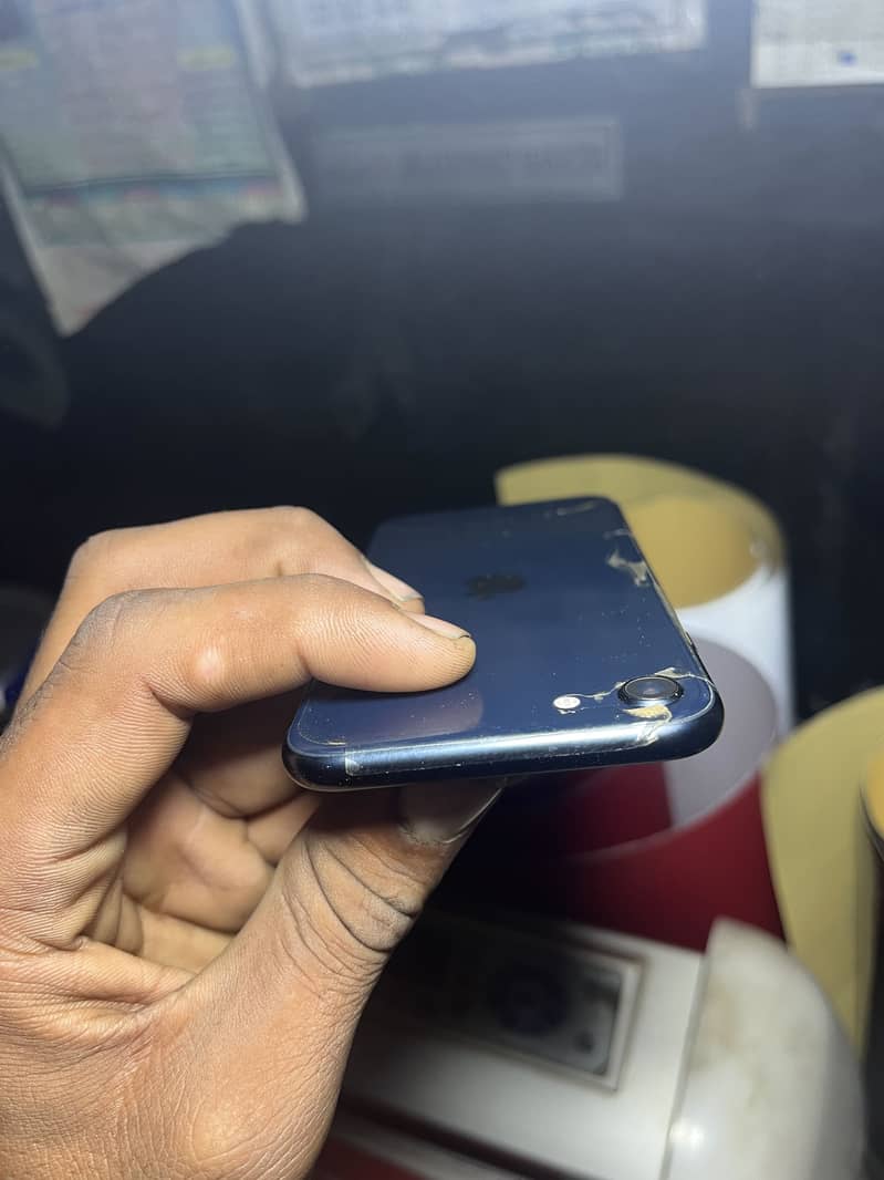 Apple iPhone SE 6