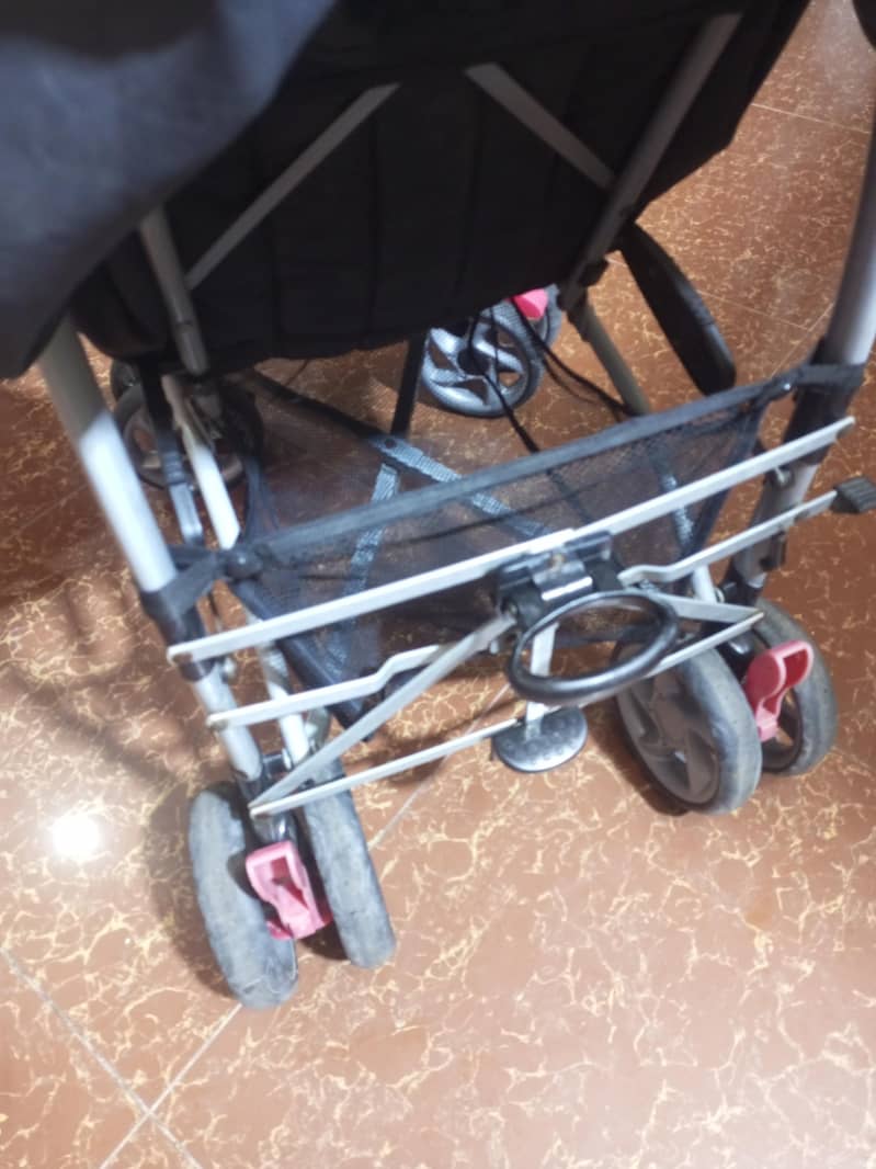 IMPORTED PRAM 7