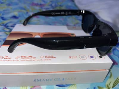 Meta glasses