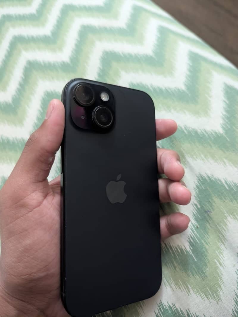 Apple iPhone 15 5