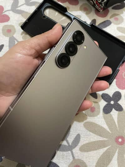 Samsung Mobile Z Fold 6