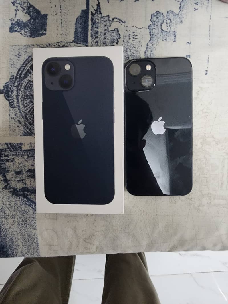 iPhone 13 only box open 0