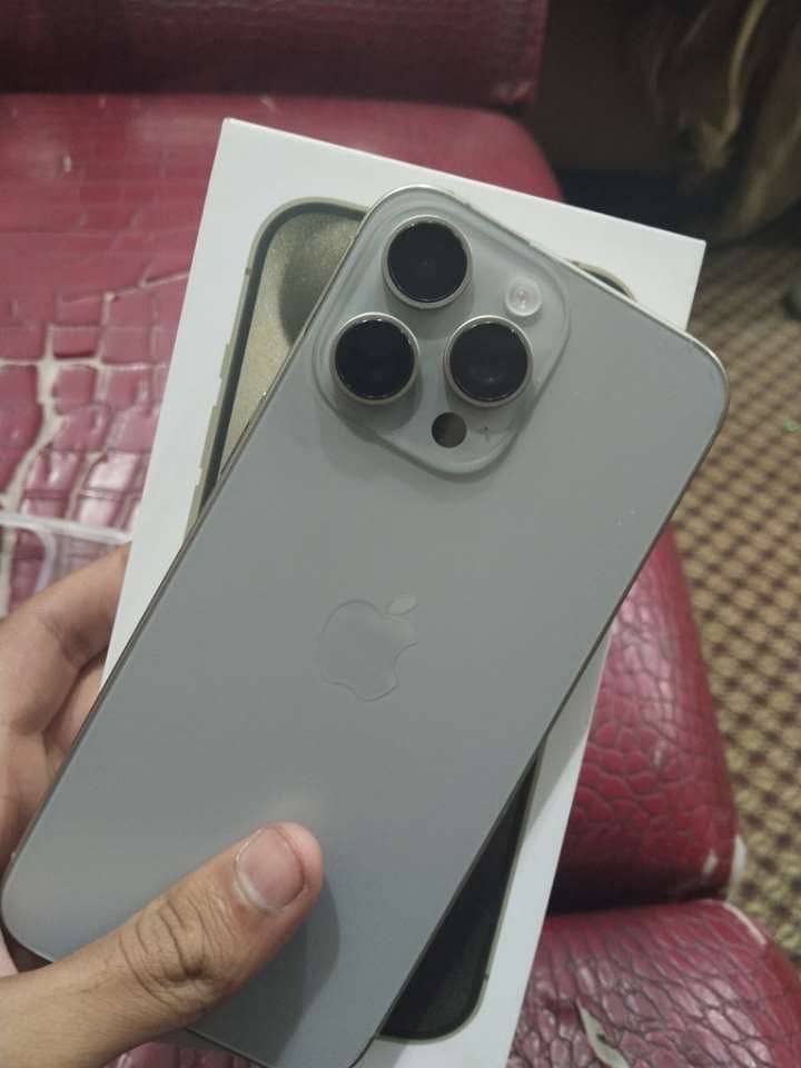iPhone 15 Pro Max (FU) 0
