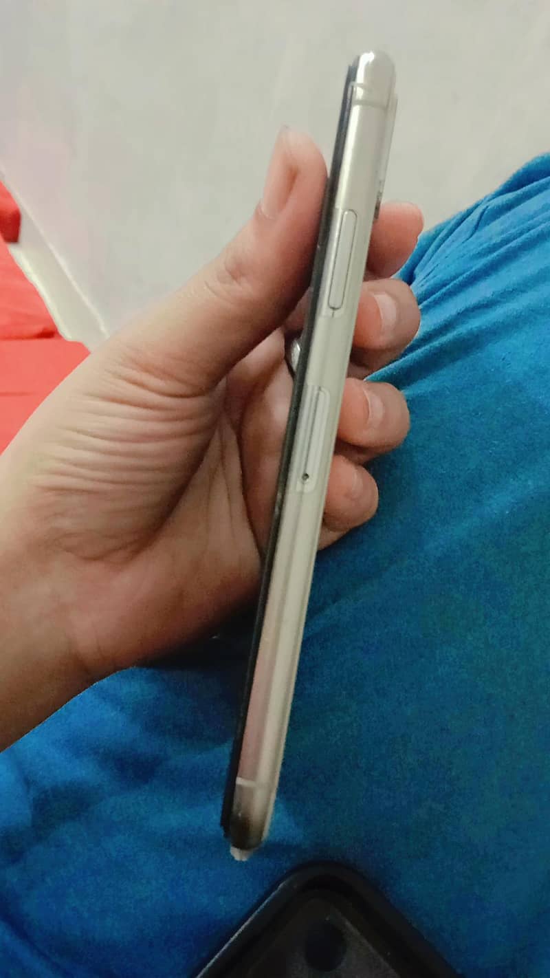 Apple iPhone X 1