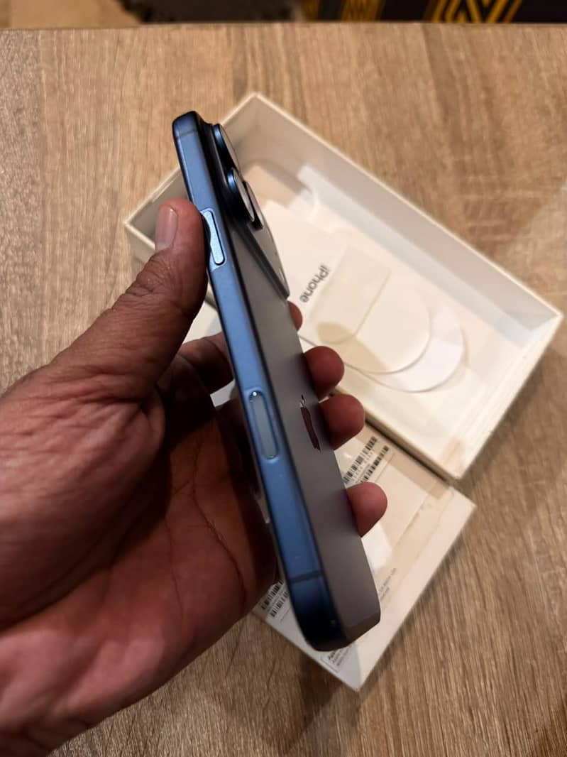 Apple iPhone 17 Pro Max 1