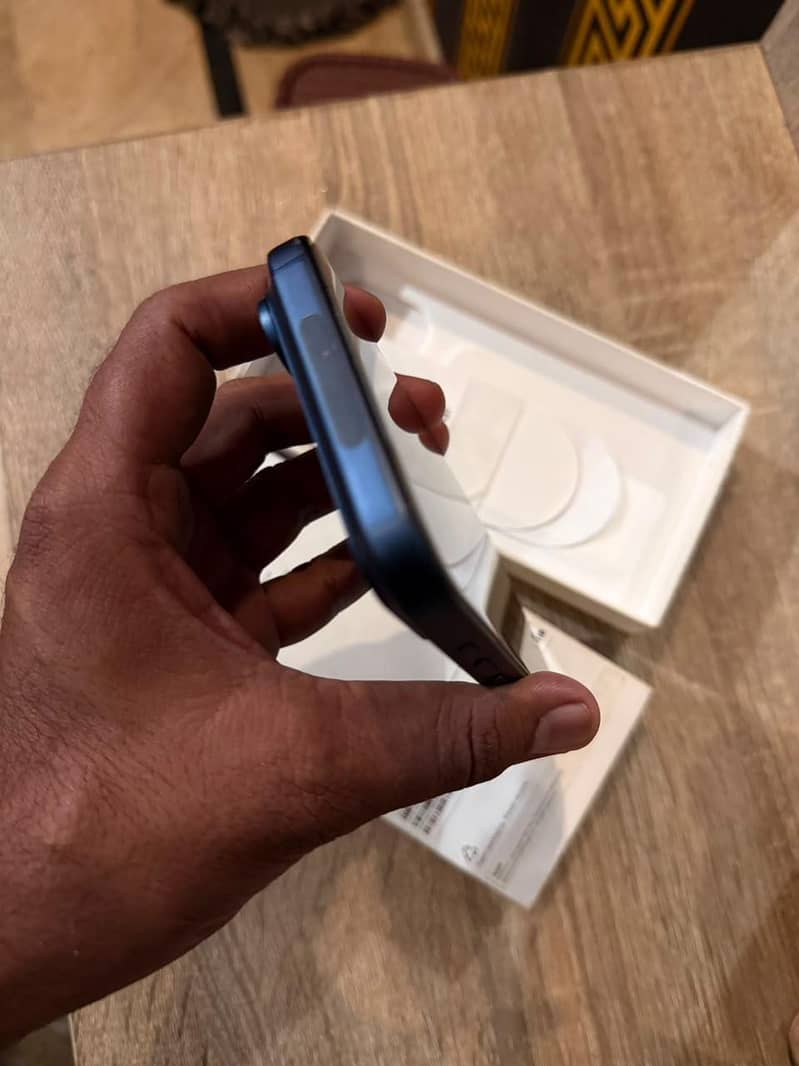 Apple iPhone 17 Pro Max 3