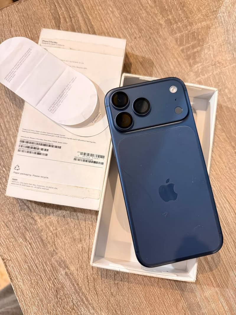 Apple iPhone 17 Pro Max 10