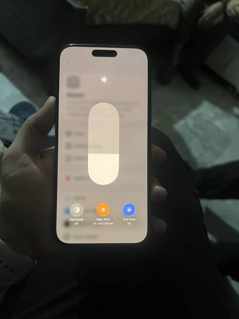 Apple iPhone 16 Pro Max 4