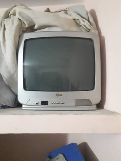 LG 24 Inch Colour TV – Used – Good for Basic Use