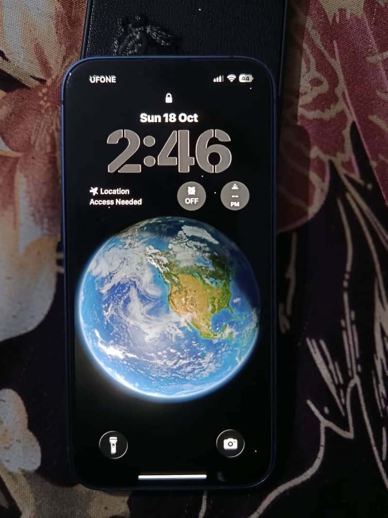 Apple iPhone 13 4