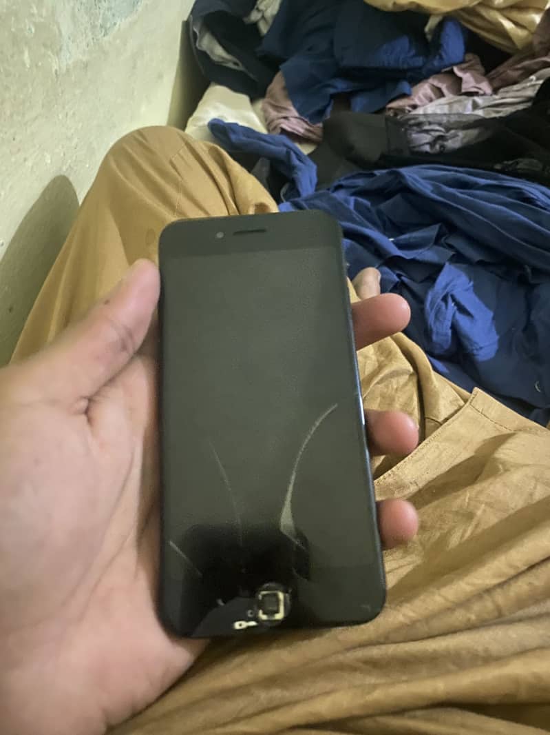 Apple iPhone 7 2