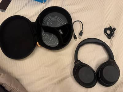 Sony xm4 ( WH-1000xm4 ) LIKE NEW