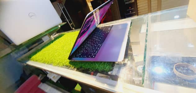 Macbook Air M1 (2020) 8 gb / 256 gb