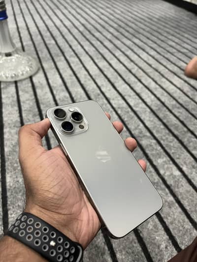 Apple iPhone 15 Pro Max jv