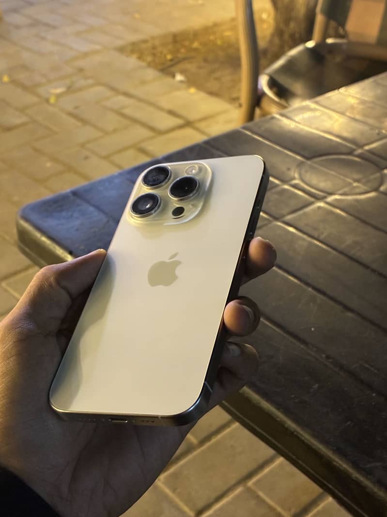 Apple iPhone 15 Pro 1