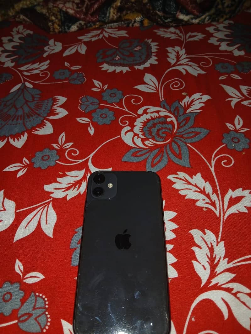 Apple iPhone 11 3
