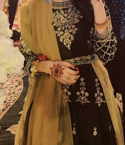 Lehnga bottle green