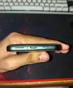 Google Pixel 8 3
